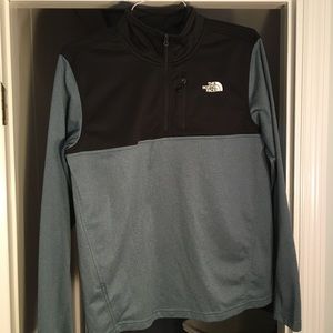 The North Face Pull-Over Windbreaker